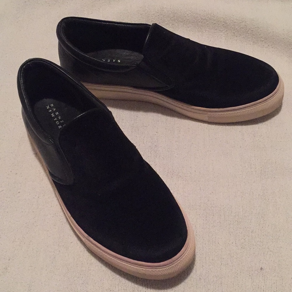 Barney’s New York Black Leather/Velvet Slip-Ons - Sz 9